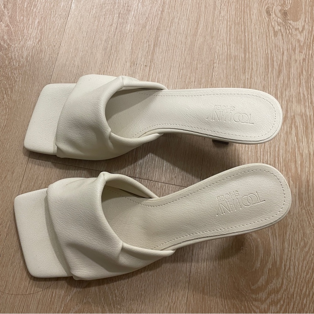 White leather elegant comfy high heels